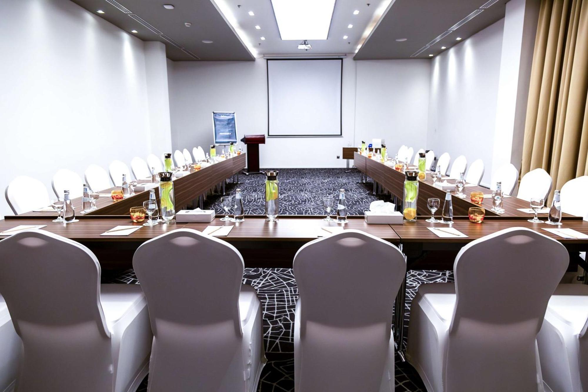 Radisson Hotel & Apartments Dammam Industrial City Εξωτερικό φωτογραφία